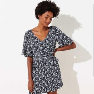 LOFT Daisy Blue Bar Floral V-Neck Romper Flutter Sleeves Blue White Pink Sz XS